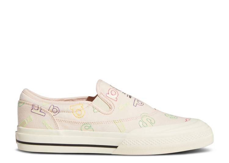 【 ADIDAS NIZZA RF 'ALLOVER LETTERS' / PINK TINT CREAM WHITE CORE BLACK 】 アディダス ピンク クリーム 白色 ホワイト コア 黒色 ブラック スニーカー メンズ｜スニケス