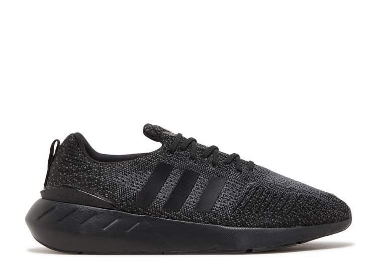 【 ADIDAS SWIFT RUN 22 BLACK GREY / CORE BLACK CORE BLACK GREY FIVE 】 アディダス ラン コア 黒色 ブラック 灰色 グレー スニーカー メンズ