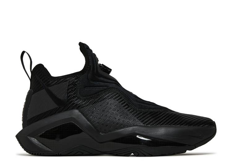 【 NIKE LEBRON SOLDIER 14 BLACK / BLACK METALLIC DARK GREY 】 レブロン ソルジャー 黒色 ブラック 灰色 グレー スニーカー メンズ ナイキ