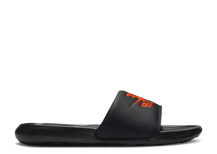 【 NIKE VICTORI ONE SLIDE 'BLACK TEAM ORANGE' / BLACK BLACK TEAM ORANGE 】 サンダル チーム 黒色 ブラック 橙 オレンジ スニーカー メンズ ナイキ|スニケス