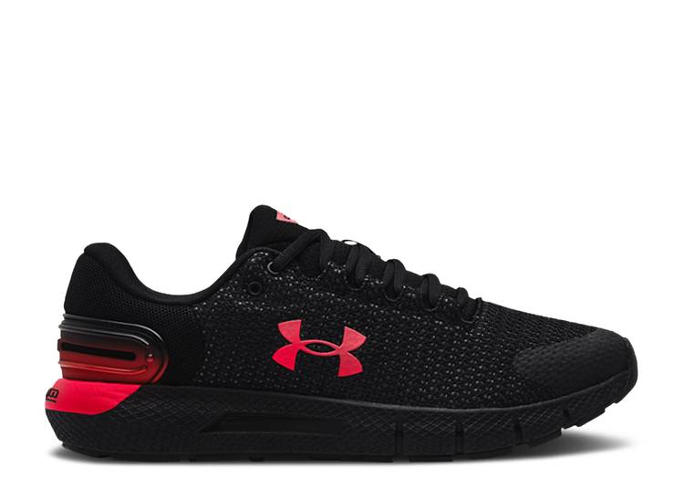 【 UNDER ARMOUR CHARGED ROGUE 2.5 \u0027BRED\u0027 / BLACK RED 】 黒いこと 黒いこと 赤 赤いこと アンダーアーマー スニーカー メンズ 靴-メンズ靴-スニーカー