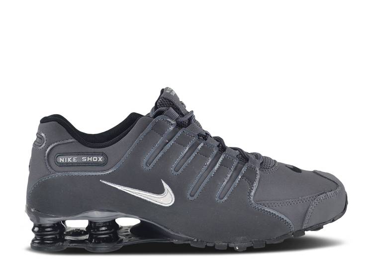 【 NIKE SHOX NZ \'DARK GREY\' / DARK GREY METALLIC IRON ORE 】 ショックス 灰色 グレー スニーカー メンズ ナイキ|スニケス