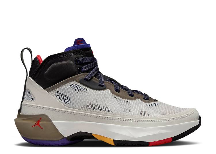 【 AIR JORDAN JORDAN 37 BEYOND BORDERS / LIGHT BONE FIRE RED BLACK DARK 】 ナイキ ファイア 赤 レッド 黒色 ブラック エアジョーダン スニーカー メンズ