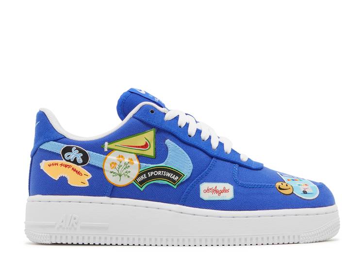 【 NIKE AIR FORCE 1 '07 'PATCHED UP - LOS ANGELES' / RACER BLUE UNIVERSITY BLUE WHITE 】 青色 ブルー 白色 ホワイト エアフォース ロサンゼルス' スニーカー メンズ ナイキ|スニケス