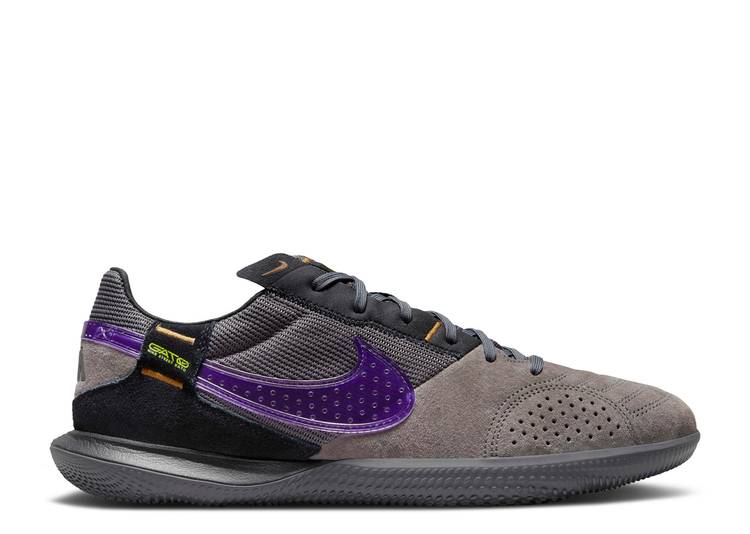 【 NIKE STREETGATO 'CAVE STONE ELECTRO PURPLE' / CAVE STONE BLACK IRON GREY 】 黒色 ブラック 灰色 グレー スニーカー メンズ ナイキ｜スニケス