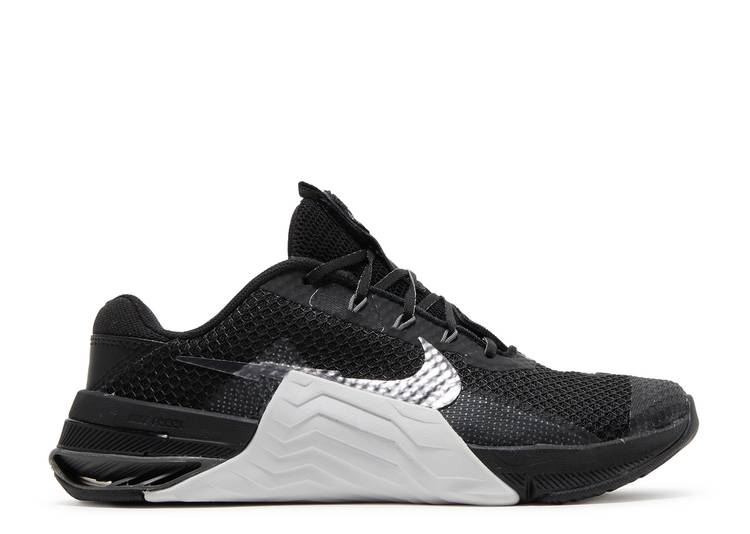 【 NIKE WMNS METCON 7 'BLACK WHITE' / BLACK WHITE SMOKE GREY METALLIC 】 黒色 ブラック 白色 ホワイト 灰色 グレー スニーカー レディース ナイキ|スニケス