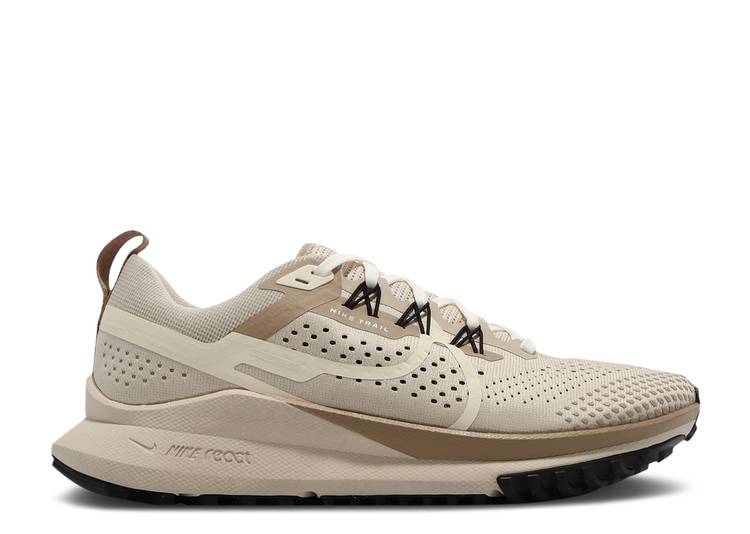 【 NIKE WMNS REACT PEGASUS TRAIL 4 \u0027SANDDRIFT\u0027 / SANDDRIFT COCONUT MILK PEARL 】 リアクト ペガサス パール スニーカー レディース ナイキ