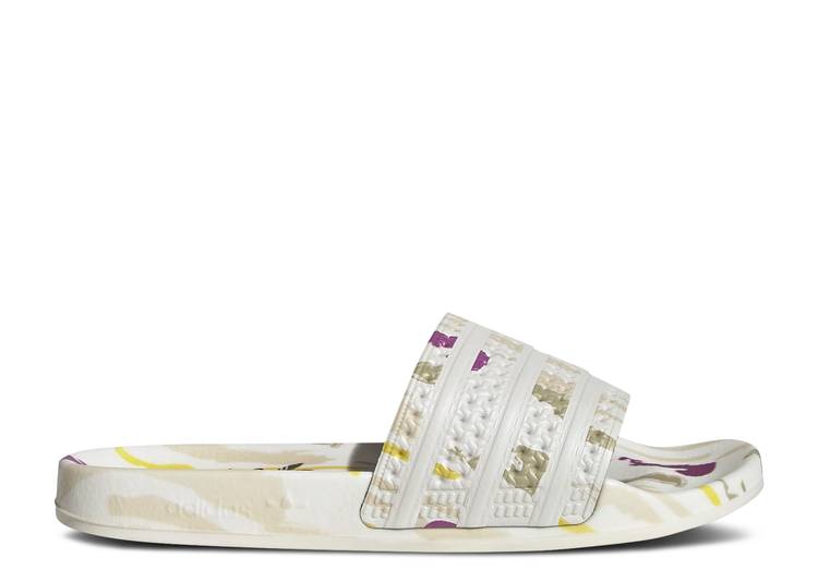 【 ADIDAS THEBE MAGUGU X WMNS ADILETTE SLIDE 'ABSTRACT' / CLOUD WHITE CLOUD WHITE CORE 】 アディダス アディレッタ サンダル 白色 ホワイト コア スニーカー レディース 25,915円