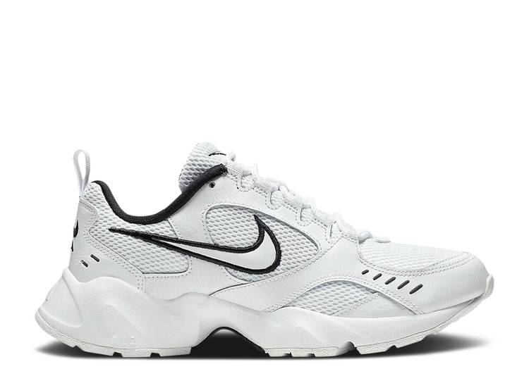 【 NIKE WMNS AIR HEIGHTS \u0027WHITE BLACK\u0027 / WHITE WHITE BLACK 】 白いこと 白いこと 黒いこと 黒いこと スニーカー レディース ナイキ