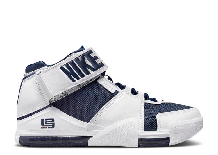 【 NIKE ZOOM LEBRON 2 RETRO 'USA' 2022 / WHITE MIDNIGHT NAVY VARSITY 】 ズーム レブロン 白色 ホワイト 紺色 ネイビー スニーカー メンズ ナイキ