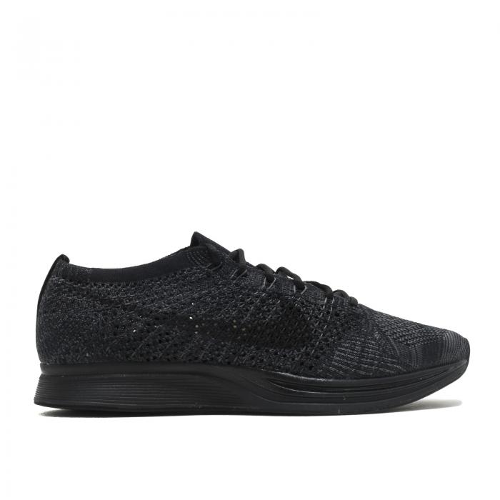 【 NIKE FLYKNIT RACER \u0027TRIPLE BLACK\u0027 / BLACK BLACK ANTHRACITE 】 飛球編み物 黒いこと 黒いこと スニーカー メンズ ナイキ