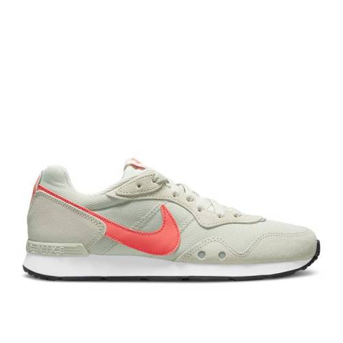 【 NIKE WMNS RUNNER 'LIGHT BONE MAGIC EMBER' / LIGHT BONE CREAM 2 WHITE MAGIC 】 マジック クリーム 白色 ホワイト スニーカー レディース ナイキ