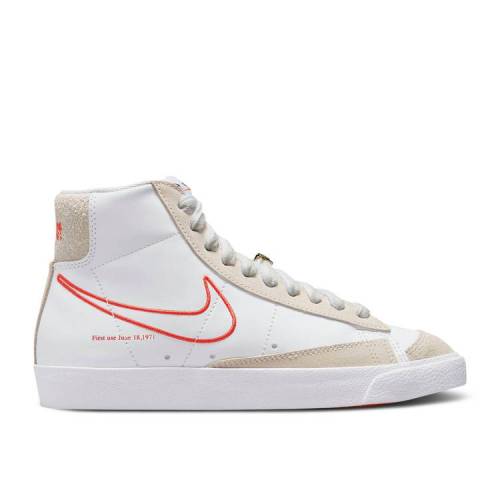 【 NIKE WMNS BLAZER MID '77 SE 'FIRST USE' / WHITE SUMMIT WHITE SAIL ORANGE 】 ブレイザー ミッド 白色 ホワイト 橙 オレンジ スニーカー レディース ナイキ