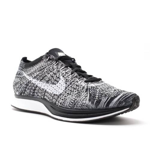 ナイキ カジュアル ファッション Flyknit スニーカー メンズ靴 ブラック ナイキ Nike フライニット 黒色 ブラック 白色 ホワイト Oreo 2 0 スニーカー メンズ Nike Flyknit Racer Black White スニケス