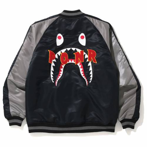アベイシングエイプ シャーク ジャケット メンズ 【 A BATHING APE A BATHING APE MEN SHARK SOUVENIR JACKET (BLACK) / 】 メンズファッション コート｜スニケス