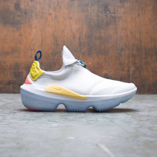 ナイキ 灰色 グレー スニーカー レディース 【 NIKE WOMEN JOYRIDE OPTIK (VAST GREY / BRIGHT CITRON-TOPAZ GOLD-WHITE) 】