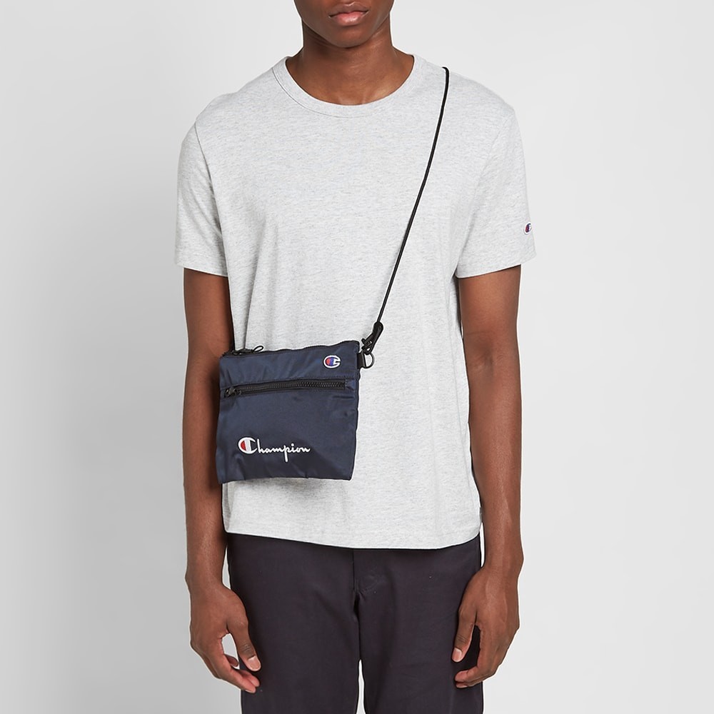 Champion テック Reverse Weave チャンピオン リベンジ テック スパイク Small Champion Tech Bag Navy バッグ 送料無料 スニーカーケース 店ファッションブランド カジュアル ファッション バッグ