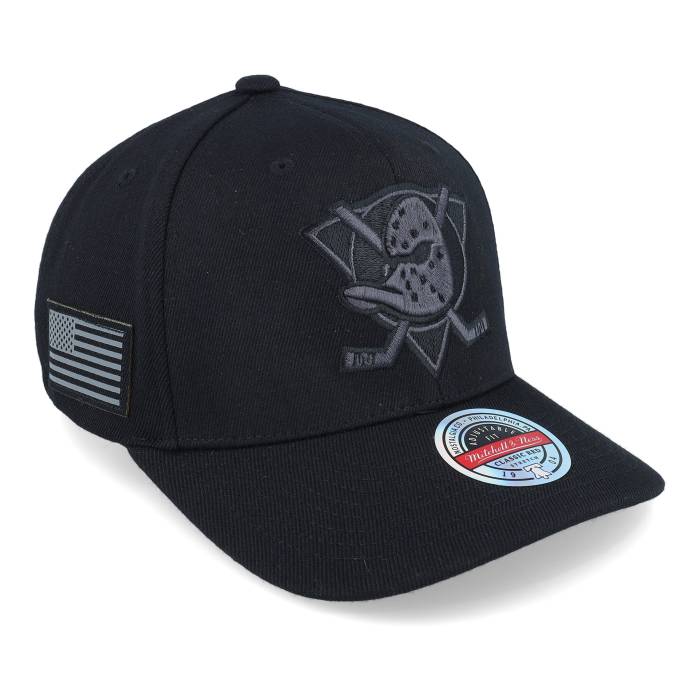 ミッチェル&ネス Mitchell & Ness 【 Hatstore Exclusive X Anaheim Ducks Black Flag Black Adjustable Men Black 】 アナハイム ダックス 黒色 ブラック メンズ 黒色 ブラック