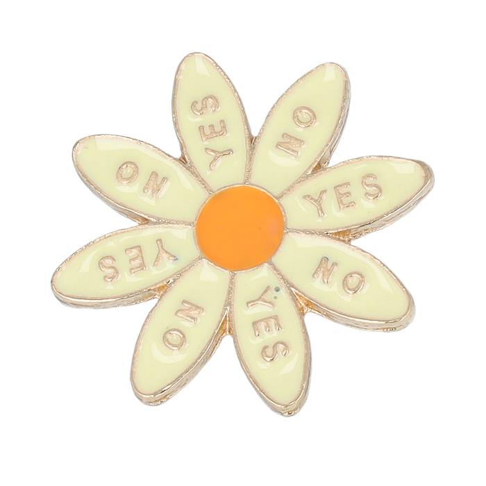 Cap Pins 【 Decision Daisy Metal Enamel Pin Men Beige 】 メタル メンズ ベージュ｜スニケス 10,008円
