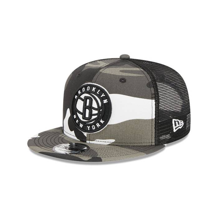 ニューエラ New Era 【 Brooklyn Nets Urban Camo Mesh Trucker 9Fifty Snapback Hat Mens Camo 】 ブルックリン ネッツ カモ柄 トラッカー Snapback スナップバック バッグ メンズ カモ柄｜スニケス