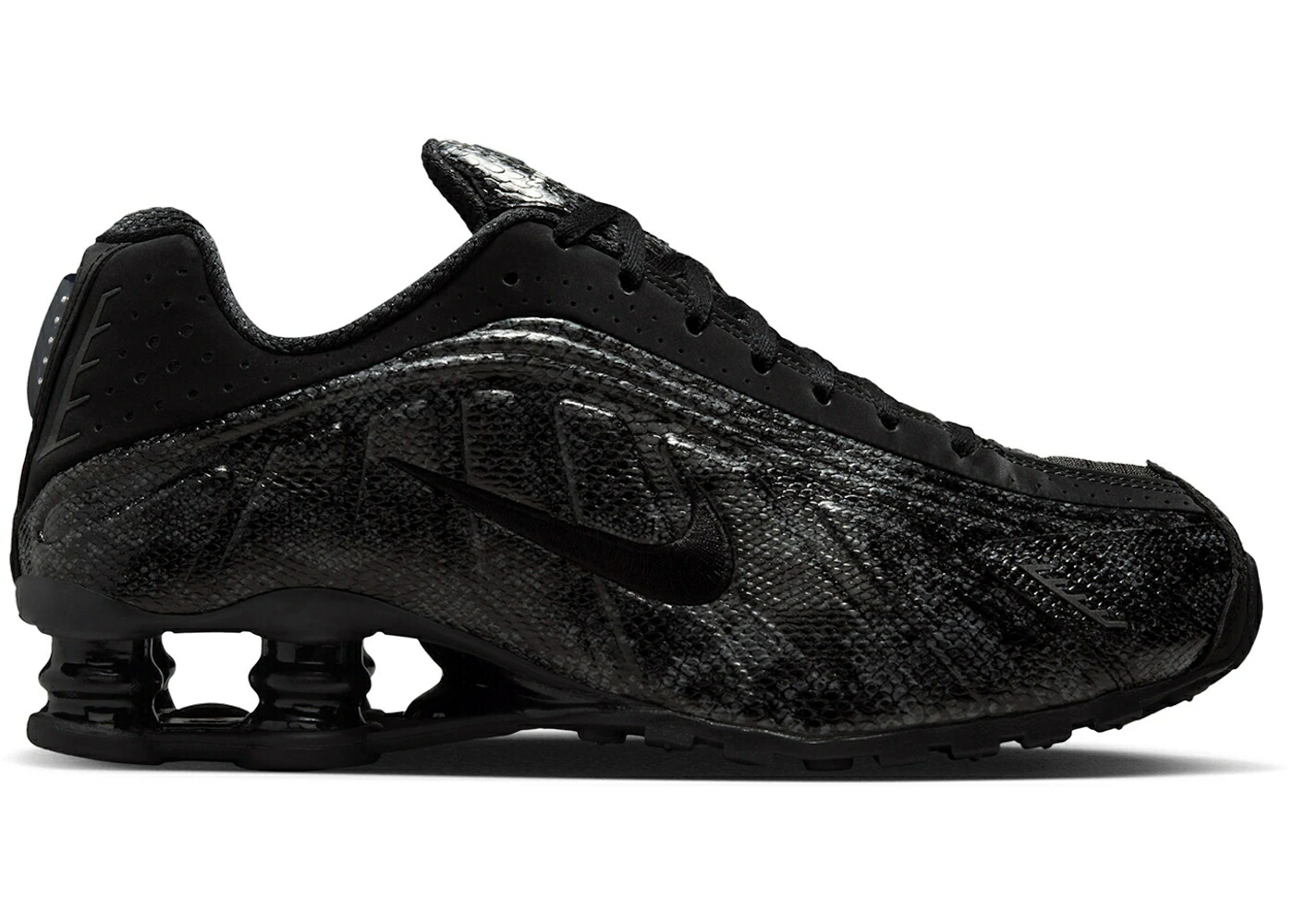 ナイキ ショックス 黒いこと 黒いこと しろがね色 しろがね色 WOMEN\u0027S スニーカー レディース NIKE SHOX R4 BLACK SNAKESKIN (WOMEN\u0027S) / BLACK BLACK METALLIC SILVER