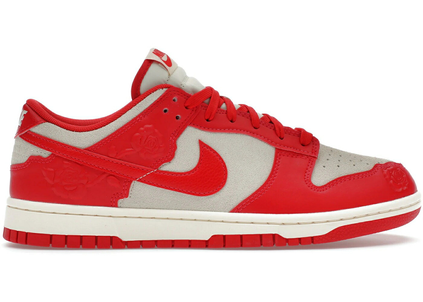 ナイキ ダンク 赤 赤いこと ダンクロー WOMEN\u0027S スニーカー レディース NIKE DUNK LOW RED ROSES (WOMEN\u0027S) / COCONUT MILK UNIVERSITY RED PALE