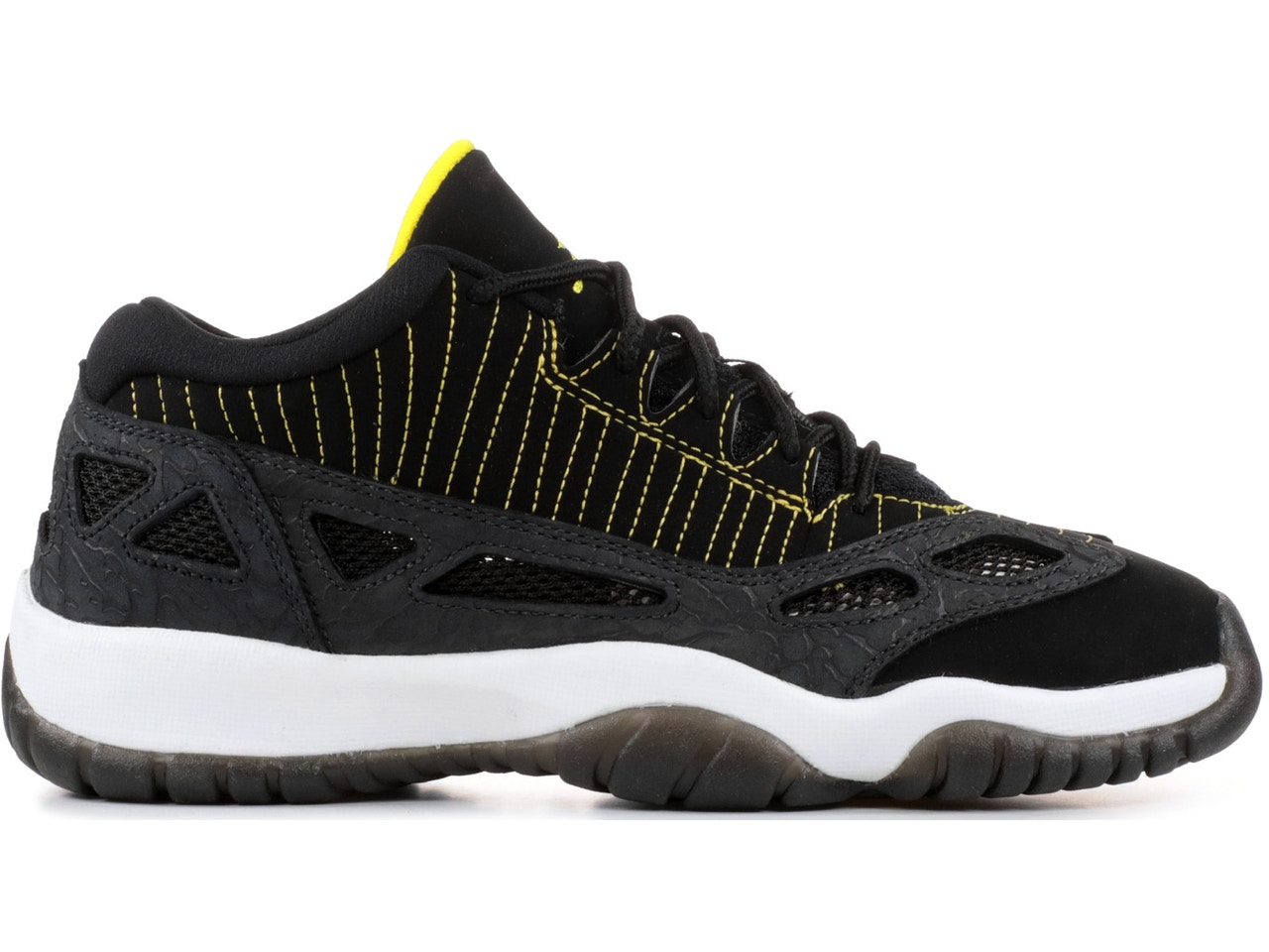 ナイキ ジョーダン JORDAN 銀色 シルバー スニーカー 