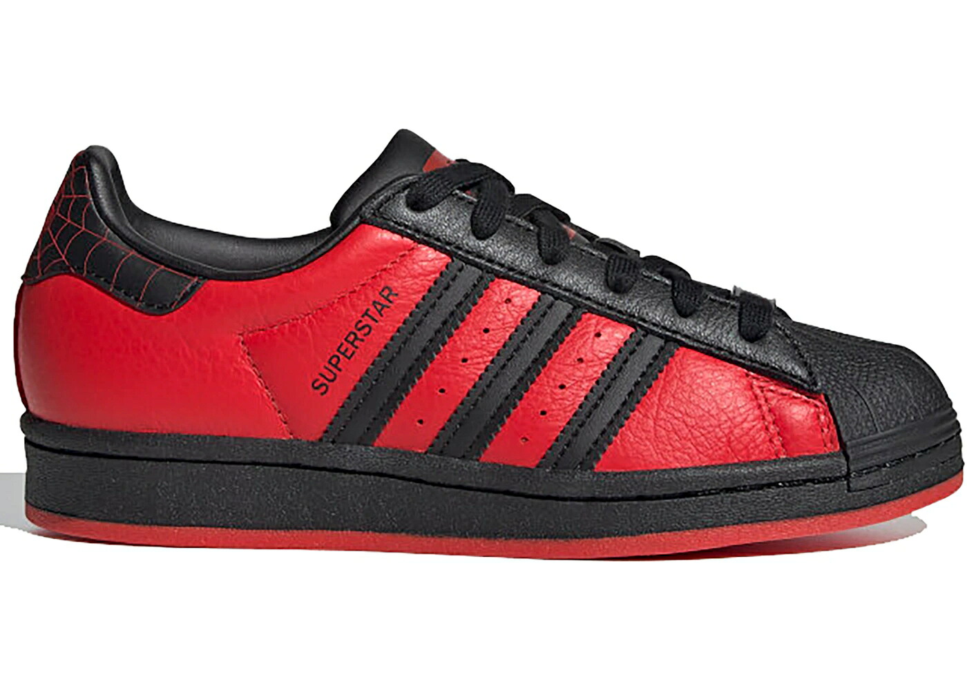 アディダス スーパースター コア 黒色 ブラック 赤 レッド SPIDERMAN: ジュニア キッズ ADIDAS SUPERSTAR SPIDER-MAN: MILES MORALES (GS) / CORE BLACK CORE BLACK RED ベビー マタニティ スニーカー｜スニケス
