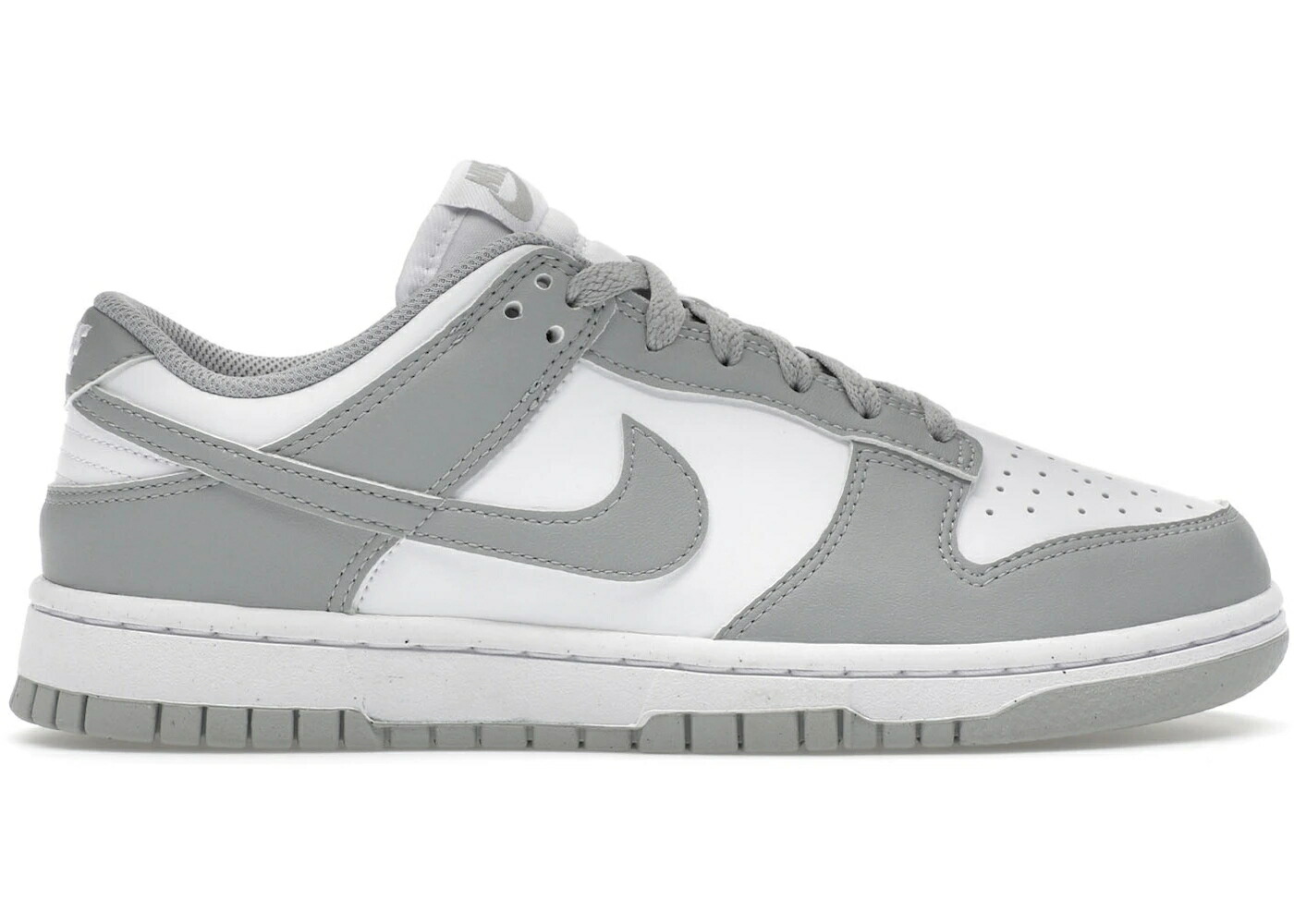 ナイキ ダンク 灰色 グレー 白色 ホワイト ダンクロー WOMEN'S スニーカー レディース NIKE DUNK LOW NEXT NATURE LIGHT SMOKE GREY (WOMEN'S) / WHITE LIGHT SMOKE GREY