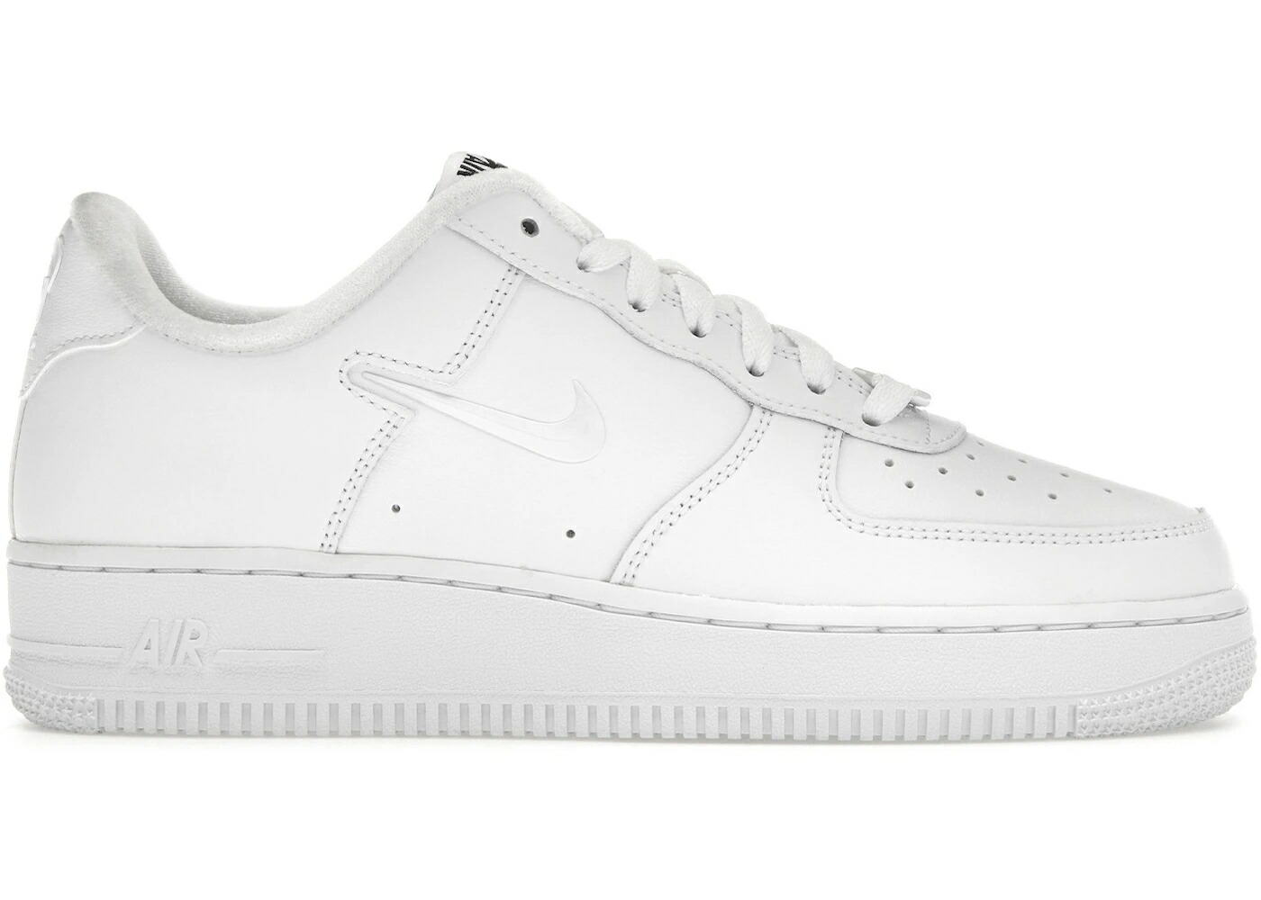 ナイキ 白いこと 白いこと 黒いこと 黒いこと 空軍 \u002707 WOMEN\u0027S スニーカー レディース NIKE AIR FORCE 1 LOW SE JUST DO IT TRIPLE WHITE (WOMEN\u0027S) / WHITE MULTI COLOR BLACK