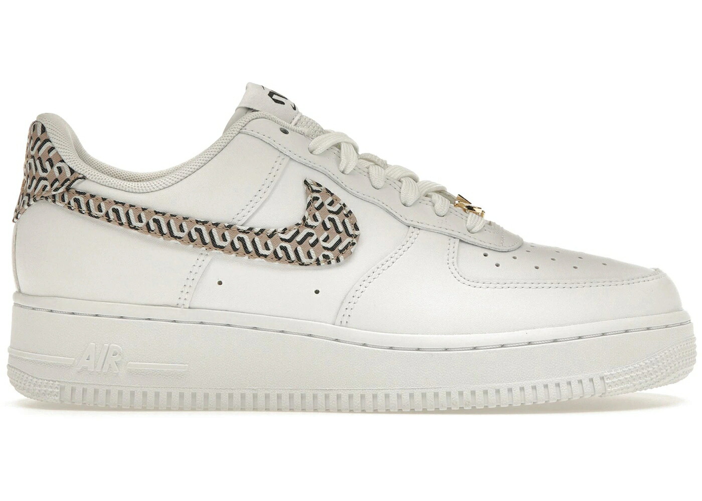 ナイキ ユナイテッド ビクトリー 白色 ホワイト 黒色 ブラック エアフォース WOMEN'S スニーカー レディース NIKE AIR FORCE 1 LOW LX UNITED IN VICTORY WHITE (WOMEN'S) / WHITE HEMP BLACK SUMMIT WHITE