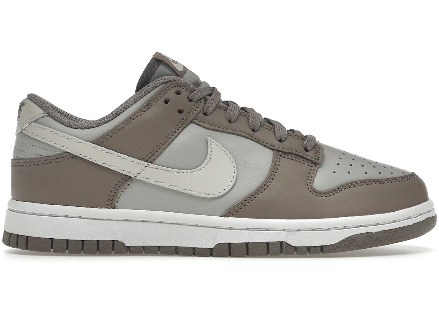 ナイキ ダンク ベージュ 茶色 ブラウン ダンクロー WOMEN'S スニーカー レディース NIKE DUNK LOW BONE BEIGE (WOMEN'S) / MOON FOSSIL LIGHT OREWOOD BROWN