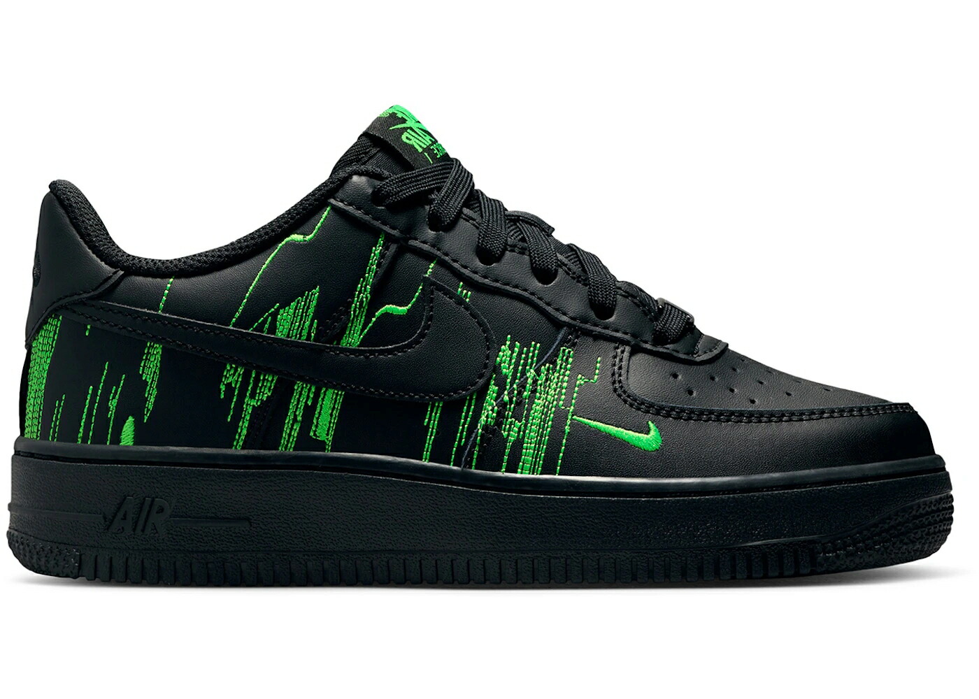 ナイキ 黒色 ブラック 緑 グリーン ストライク 紫 パープル エアフォース ジュニア キッズ NIKE AIR FORCE 1 LOW LV8 4 MATRIX (GS) / BLACK GREEN STRIKE VIVID PURPLE ベビー マタニティ スニーカー画像