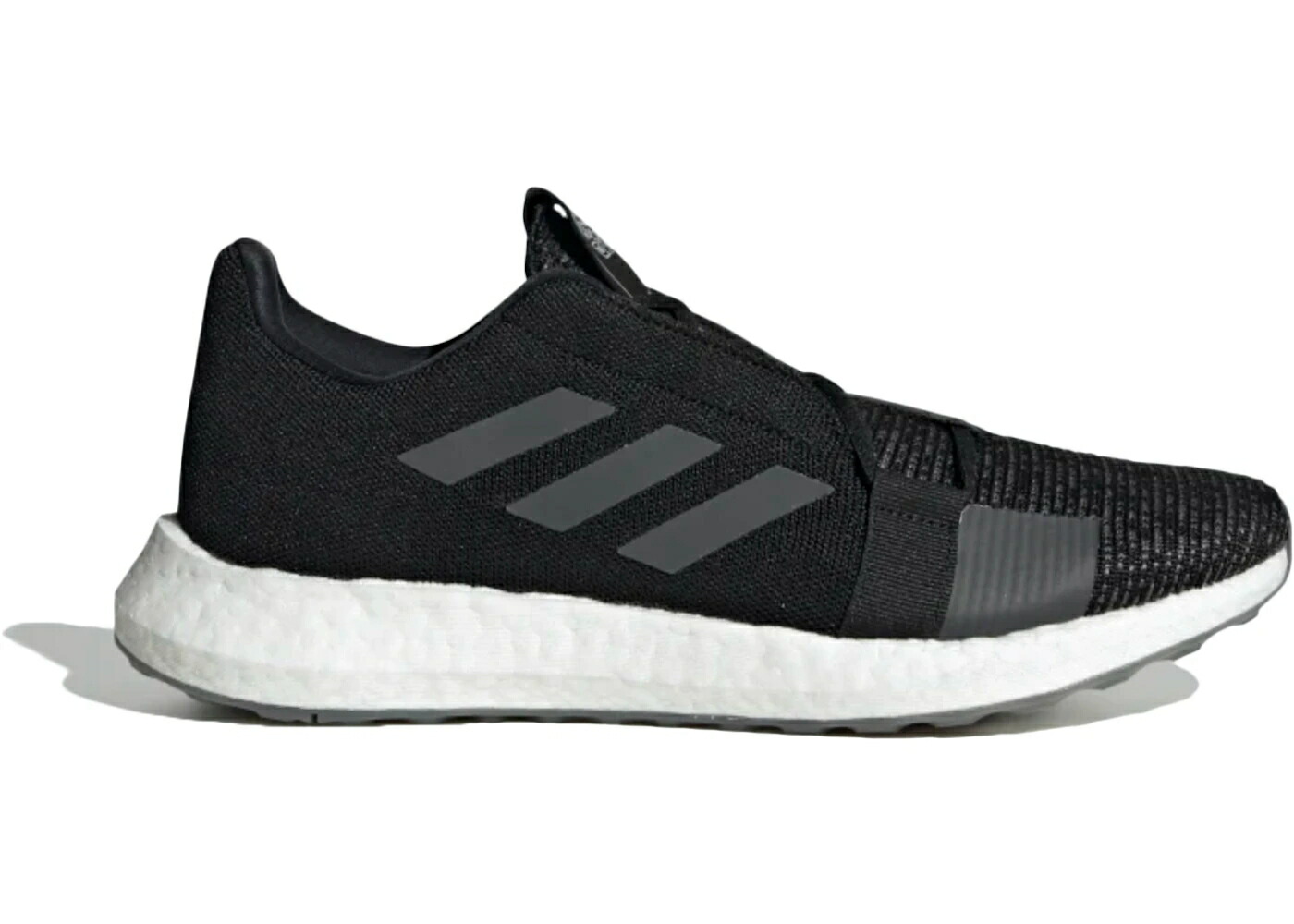アディダス コア 黒色 ブラック 灰色 グレー スニーカー メンズ ADIDAS SENSEBOOST GO CORE BLACK GREY SIX / CORE BLACK GREY SIX GREY THREE