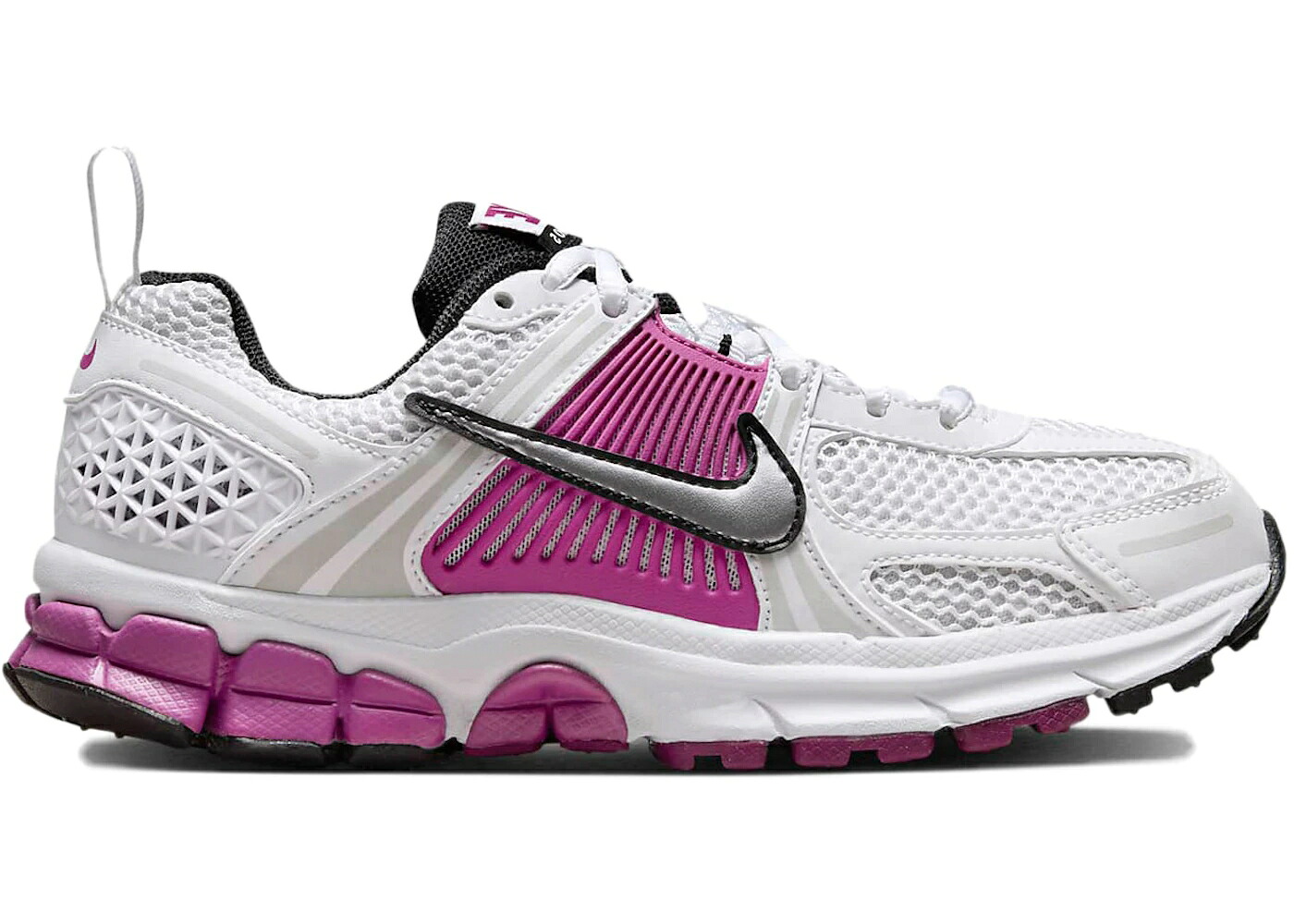ナイキ ズーム 白色 ホワイト ピュア プラチナム ジュニア キッズ NIKE ZOOM VOMERO 5 HOT FUCHSIA (GS) / WHITE PURE PLATINUM HOT FUCHSIA ベビー マタニティ スニーカー