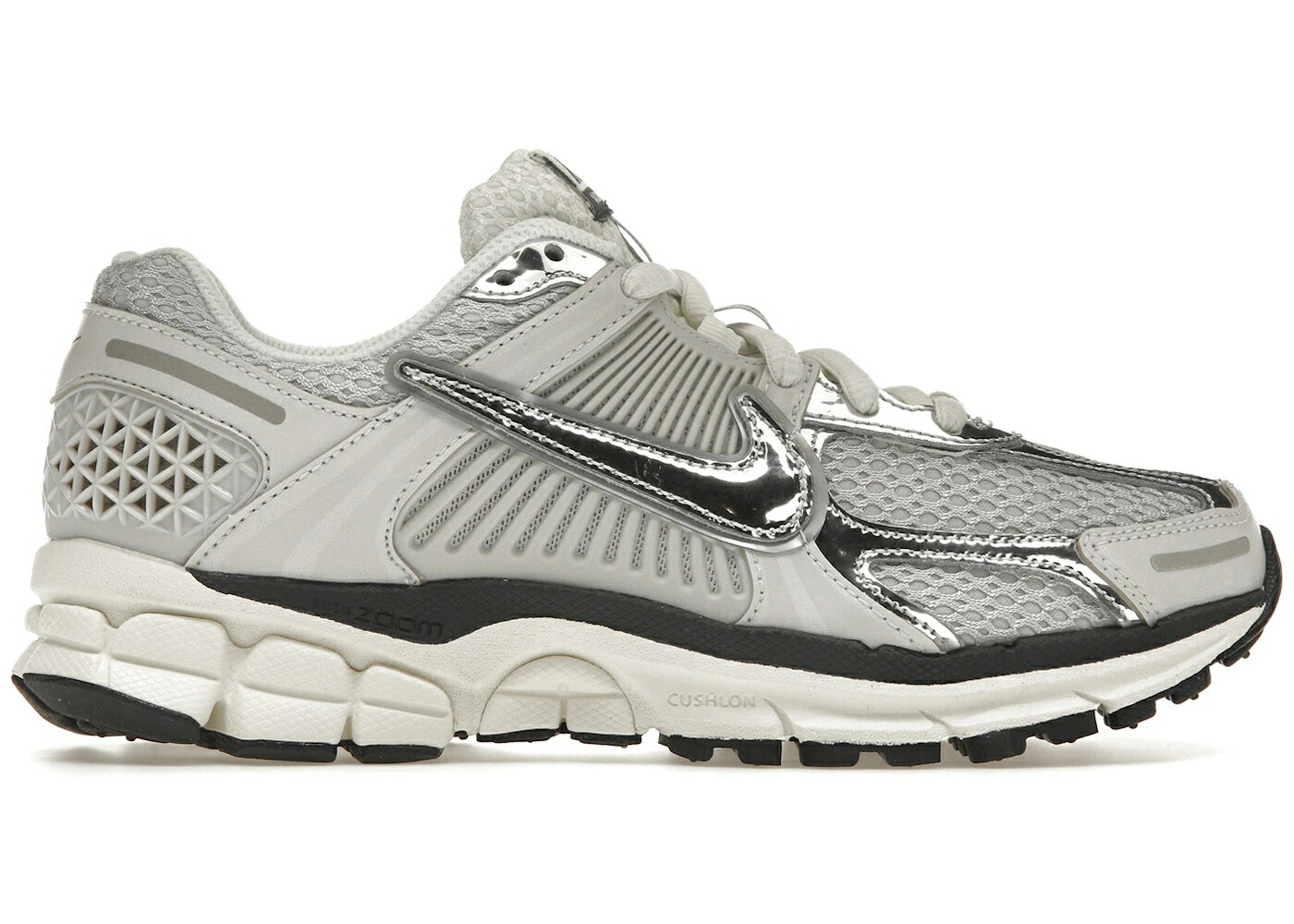 ナイキ ズーム 銀色 シルバー WOMEN スニーカー レディース NIKE ZOOM VOMERO 5 PHOTON DUST METALLIC SILVER (WOMEN) / PHOTON DUST CHROME GRIDIRON SAIL