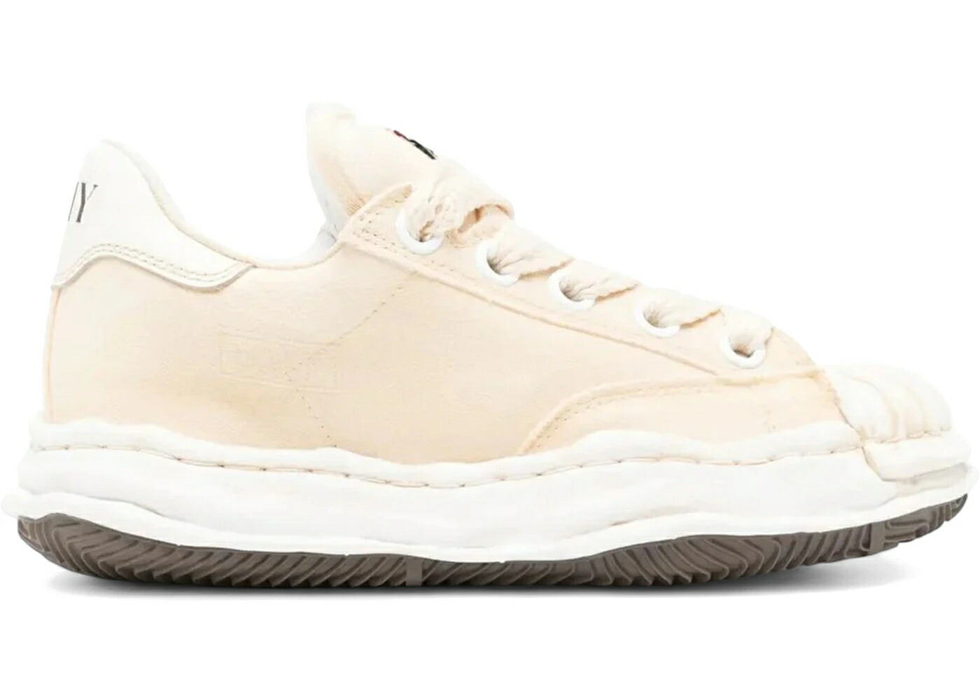 メゾン ミハラヤスヒロ 白色 ホワイト スニーカー メンズ MAISON MIHARA YASUHIRO MAISON MIHARA YASUHIRO BLAKEY PUFFER OG SOLE CANVAS LOW GARMENT DYED WHITE / 93,390円