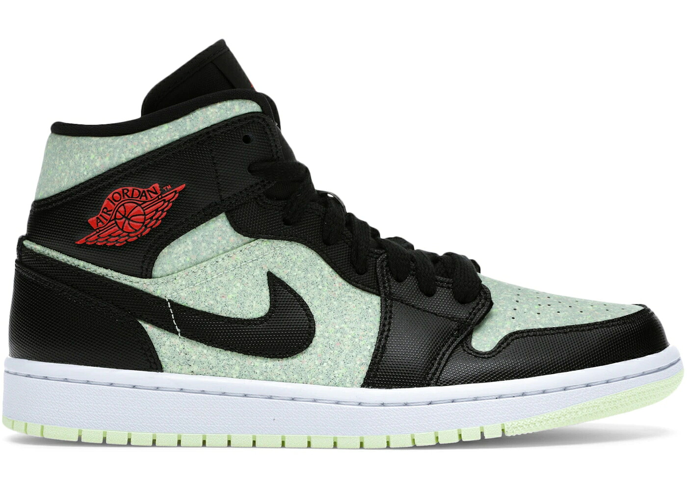 ナイキ ジョーダン ミッド 黒いこと 黒いこと 赤 赤いこと WOMEN\u0027S スニーカー レディース JORDAN 1 MID NIKE GRIND (WOMEN\u0027S) / BLACK CHILE RED BARELY VOLT