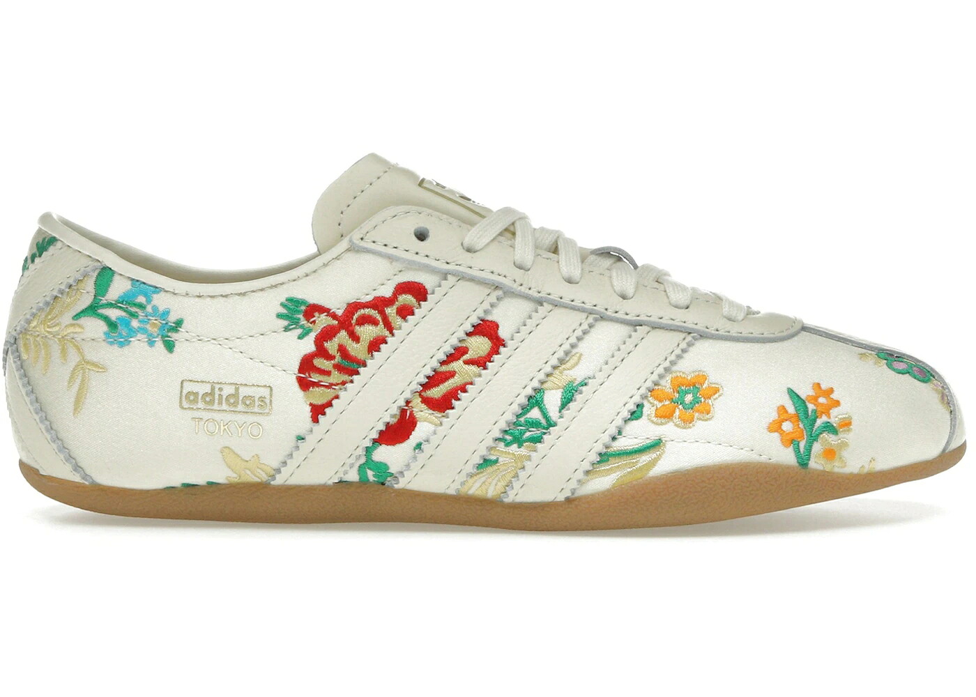 アディダス クルー 白色 ホワイト ゴールド WOMEN\'S スニーカー レディース ADIDAS TOKYO CREW WHITE FLORAL EMBROIDERY (WOMEN\'S) / CREW WHITE GOLD METALLIC GUM｜スニケス