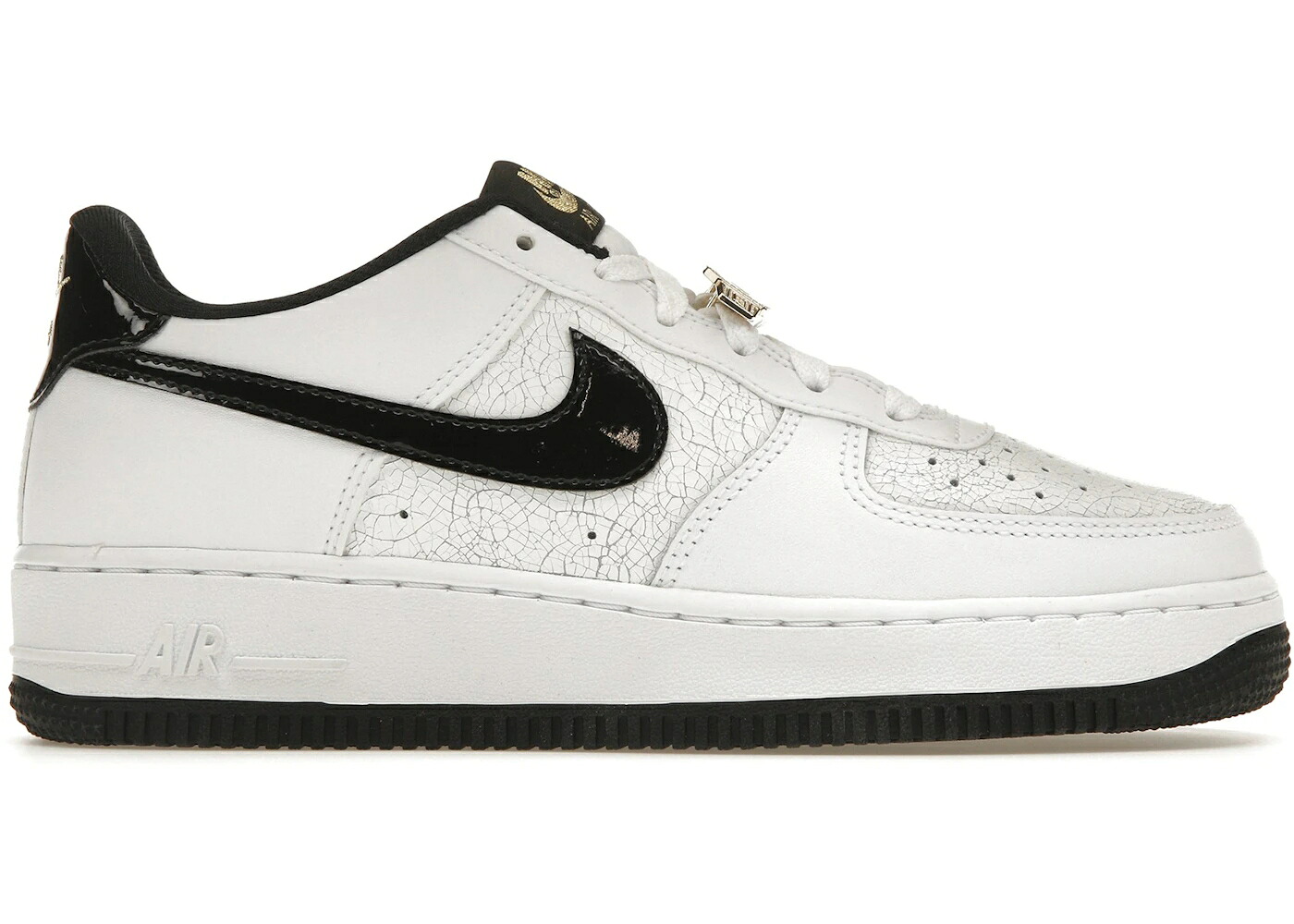 ナイキ チャンピオン 白色 ホワイト 黒色 ブラック ゴールド エアフォース ジュニア キッズ NIKE AIR FORCE 1 LOW WORLD CHAMPION (GS) / WHITE BLACK GOLD ベビー マタニティ スニーカー｜スニケス