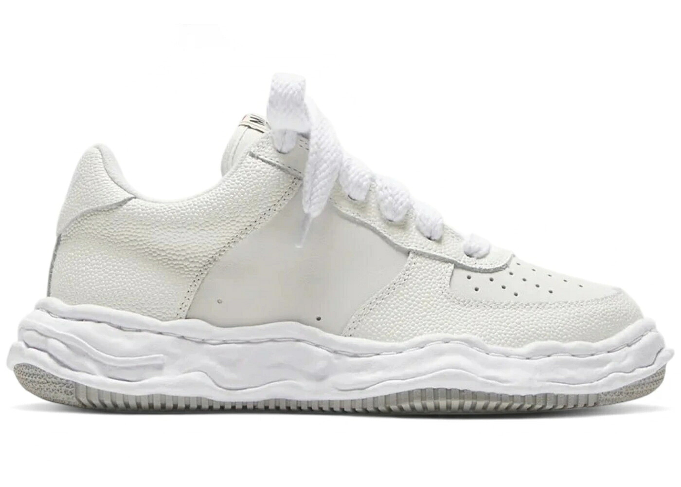 住みか ミハラヤスヒロ なめし革 白いこと 白いこと スニーカー メンズ MAISON MIHARA YASUHIRO MAISON MIHARA YASUHIRO WAYNE OG SOLE EMBOSSED LEATHER LOW WHITE /