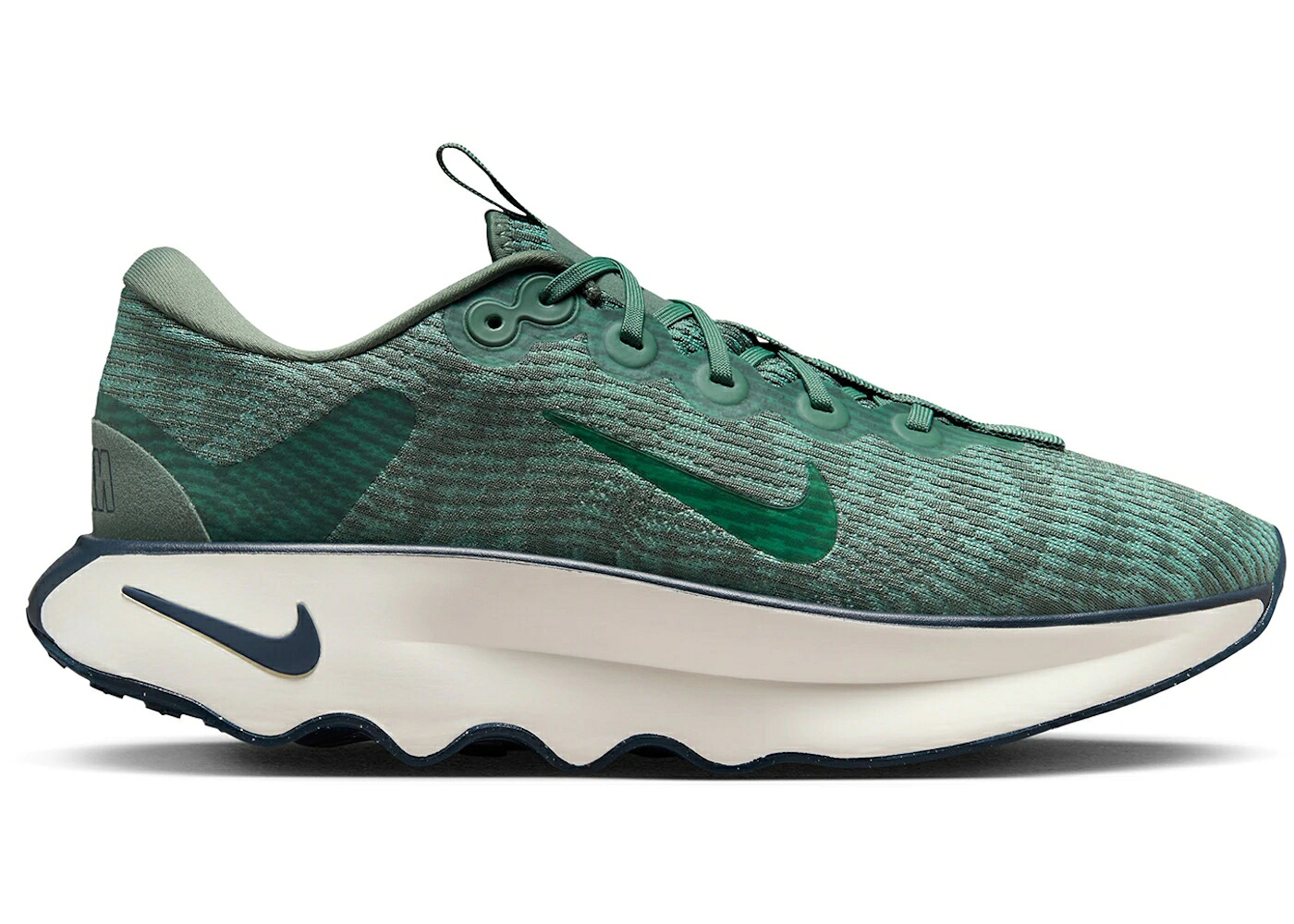 ナイキ 緑 グリーン 紺色 ネイビー スニーカー メンズ NIKE MOTIVA CLAY GREEN CANNON / CLAY GREEN CANNON ARMORY NAVY|スニケス