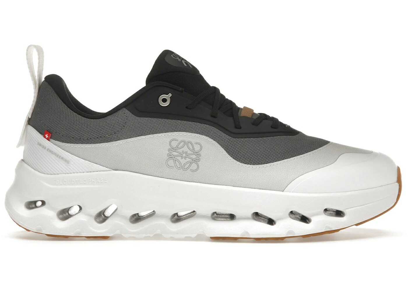 オン 黒いこと 黒いこと 白いこと 白いこと WOMEN\u0027S スニーカー レディース ON RUNNING CLOUDTILT 2 LOEWE BLACK WHITE (WOMEN\u0027S) / BLACK WHITE GUM