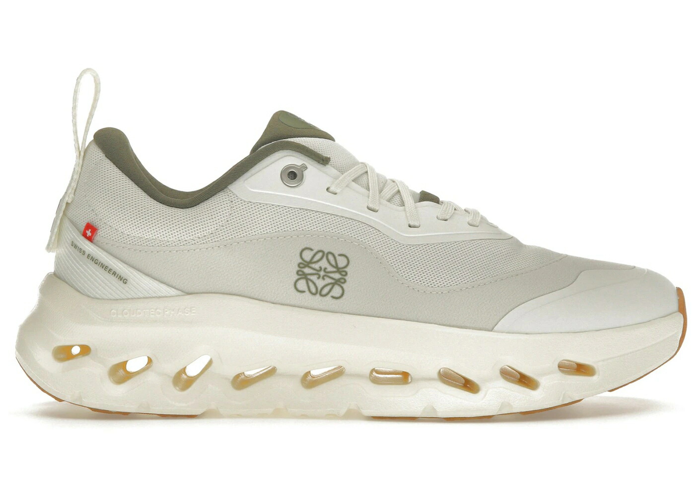オン 白色 ホワイト カーキ WOMEN'S スニーカー レディース ON RUNNING CLOUDTILT 2 LOEWE WHITE KHAKI (WOMEN'S) / WHITE KHAKI|スニケス