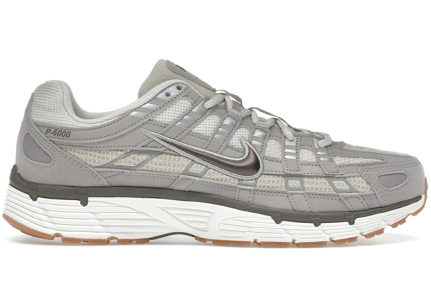 ナイキ カレッジ 灰色 グレー 茶色 ブラウン スニーカー メンズ NIKE P-6000 SE COLLEGE GREY LIGHT OREWOOD BROWN SAIL CAVE STONE / COLLEGE GREY LIGHT OREWOOD BROWN