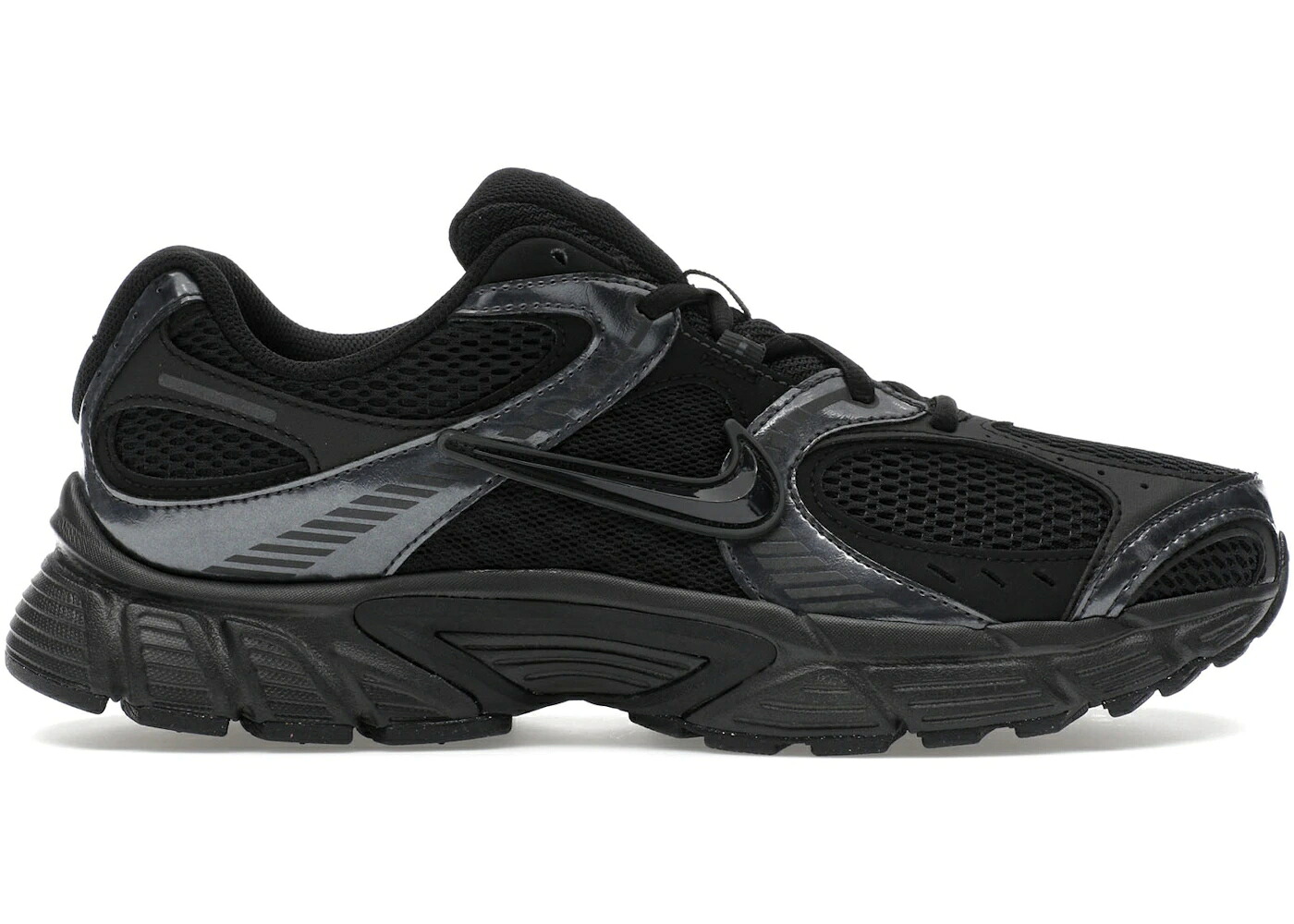 ナイキ 黒色 ブラック スニーカー メンズ NIKE V5 RNR BLACK ANTHRACITE / BLACK BLACK ANTHRACITE｜スニケス