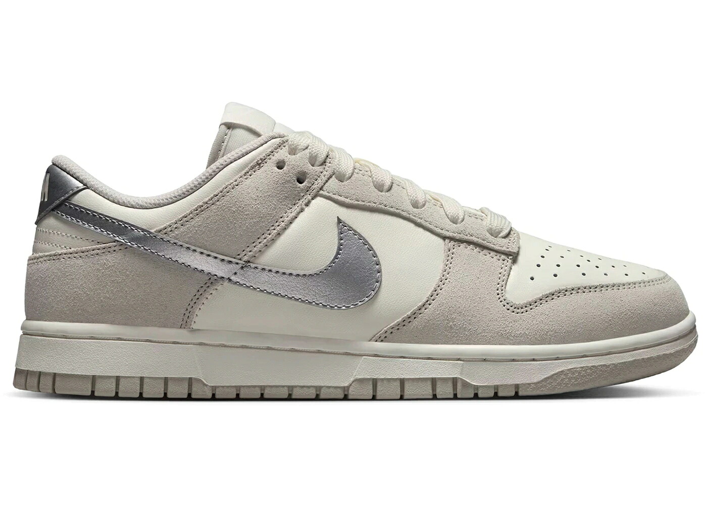 ナイキ ダンク しろがね色 しろがね色 スウッシュ スウォッシュ ダンクロー WOMEN\u0027S スニーカー レディース NIKE DUNK LOW SILVER SWOOSH (WOMEN\u0027S) / SAIL LIGHT BONE METALLIC SILVER