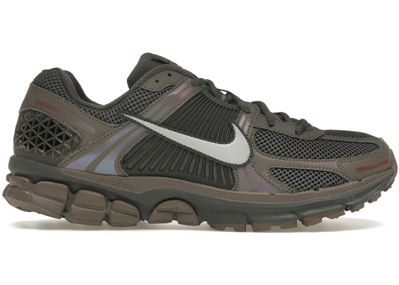 ナイキ 望遠レンズ スニーカー メンズ NIKE ZOOM VOMERO 5 CAVE STONE / CAVE STONE MULTI COLOR MEDIUM メンズ靴-スニーカー