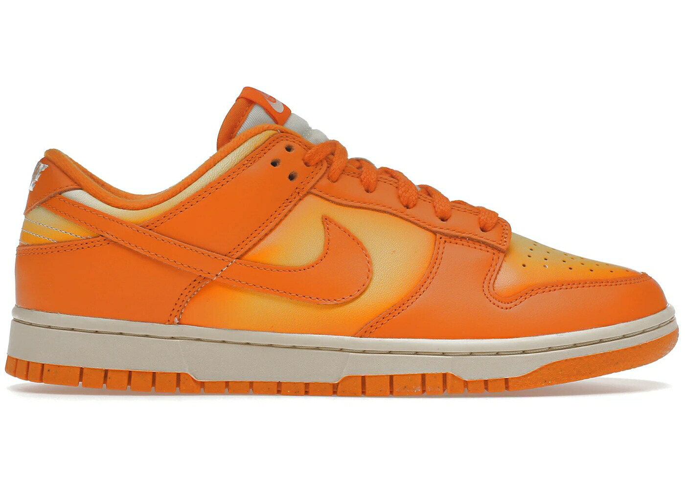 ナイキ ダンク 橙 オレンジ色 パール ダンクロー WOMEN\u0027S スニーカー レディース NIKE DUNK LOW MAGMA ORANGE (WOMEN\u0027S) / MAGMA ORANGE MAGMA ORANGE PEARL