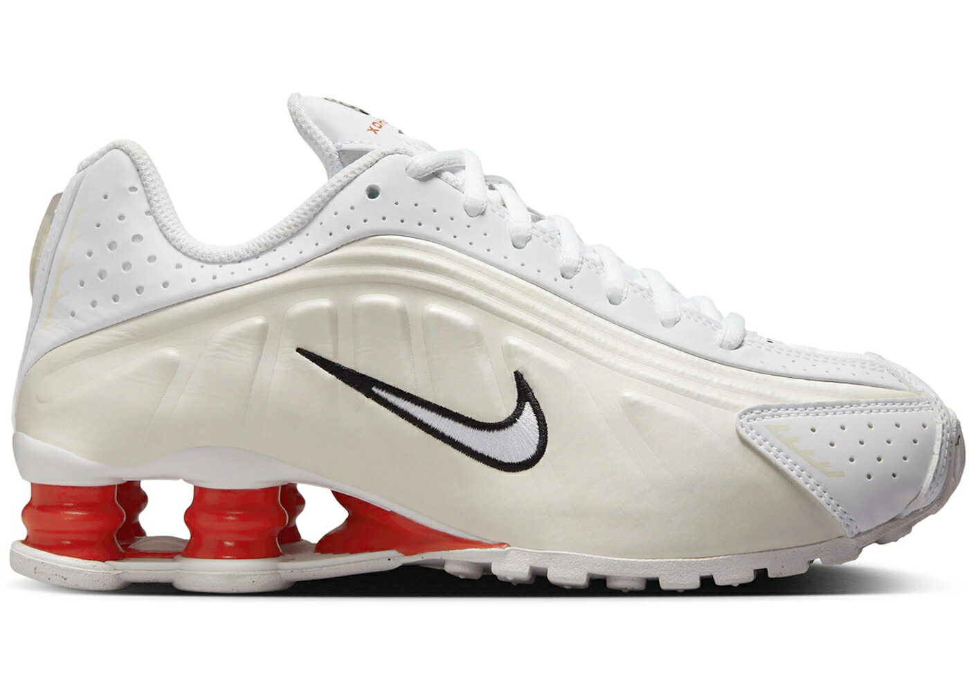 ナイキ ショックス 白色 ホワイト 赤 レッド ジュニア キッズ NIKE SHOX R4 WHITE PHANTOM PICANTE RED (GS) / WHITE PHANTOM PICANTE RED WHITE ベビー マタニティ スニーカー